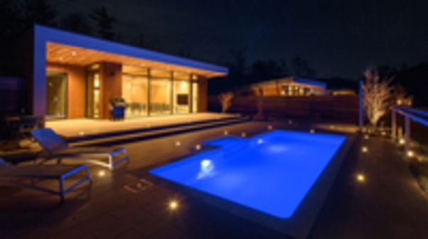 Neptune(ネプチューン)プール・サウナ完備